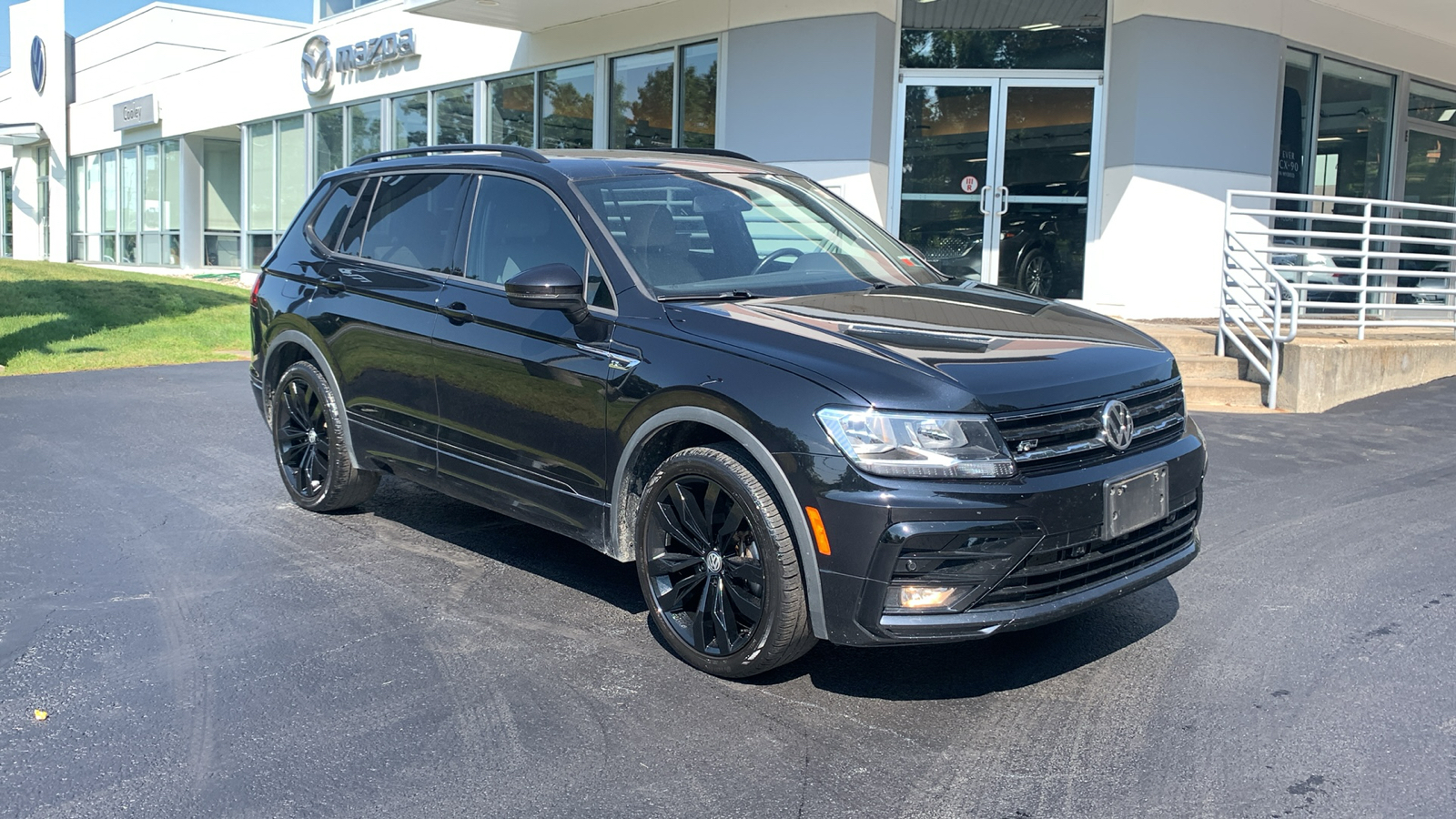 2021 Volkswagen Tiguan 2.0T SE R-Line Black 3