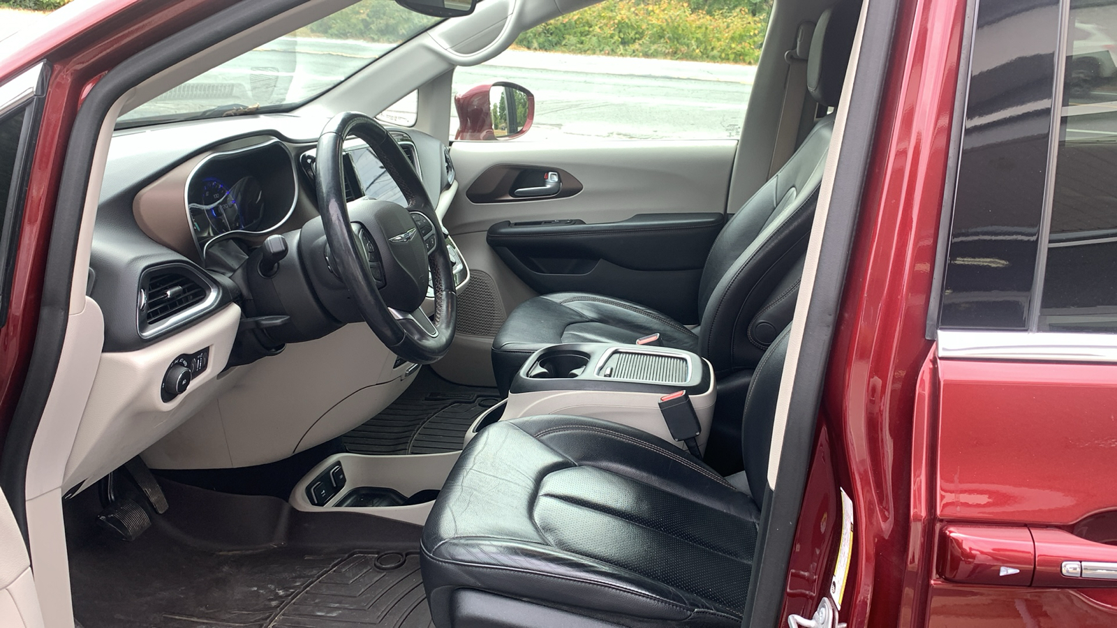 2018 Chrysler Pacifica Touring L Plus 10