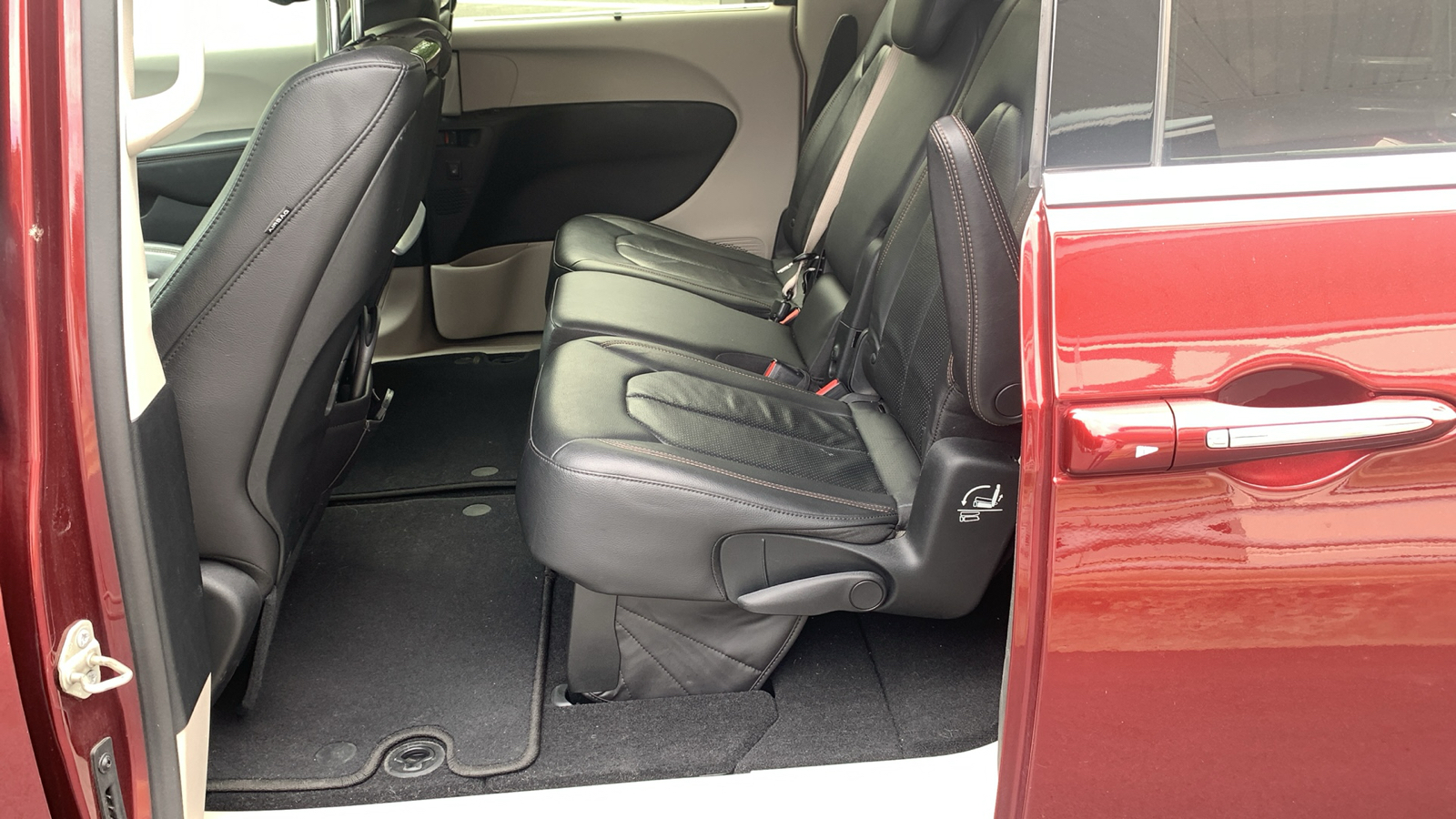 2018 Chrysler Pacifica Touring L Plus 21