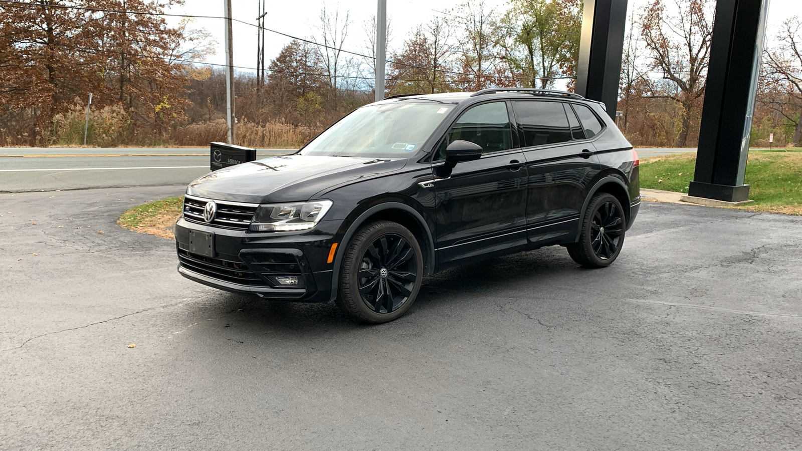 2021 Volkswagen Tiguan 2.0T SE R-Line Black 1