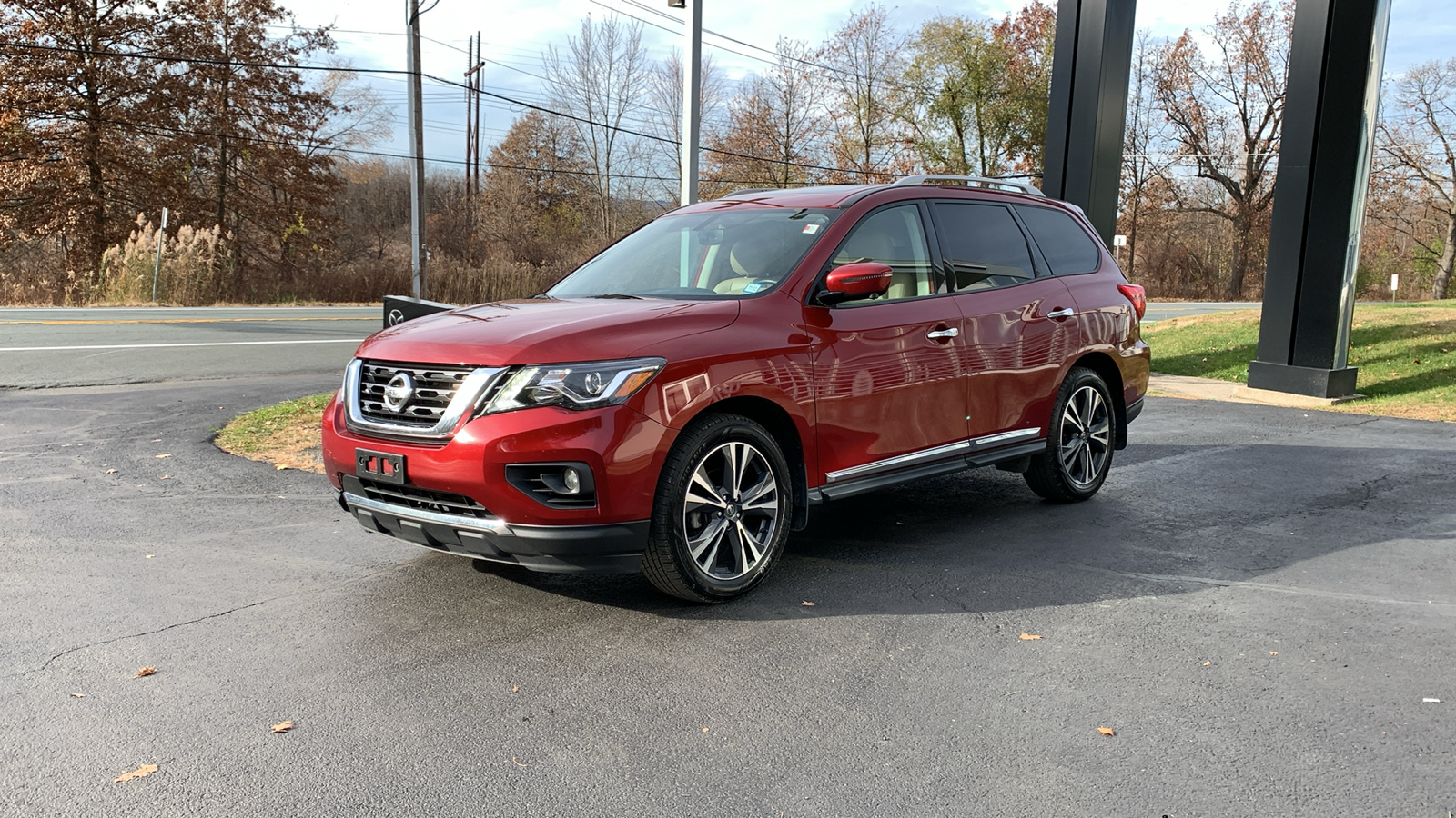 2020 Nissan Pathfinder Platinum 1