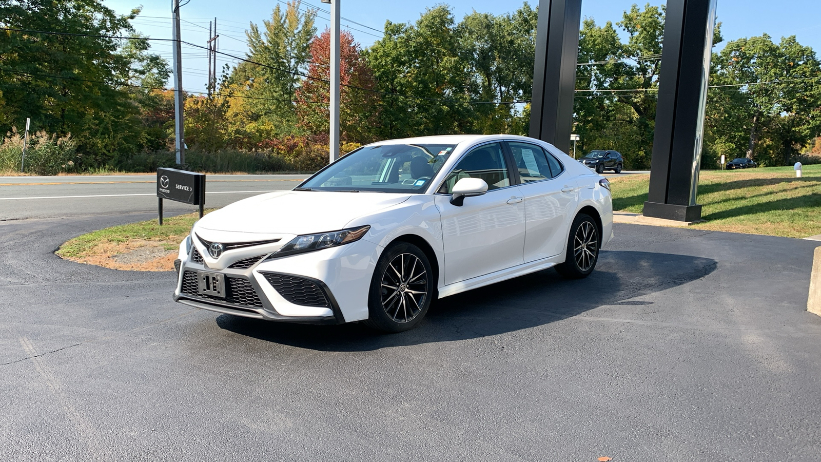 2022 Toyota Camry SE 1