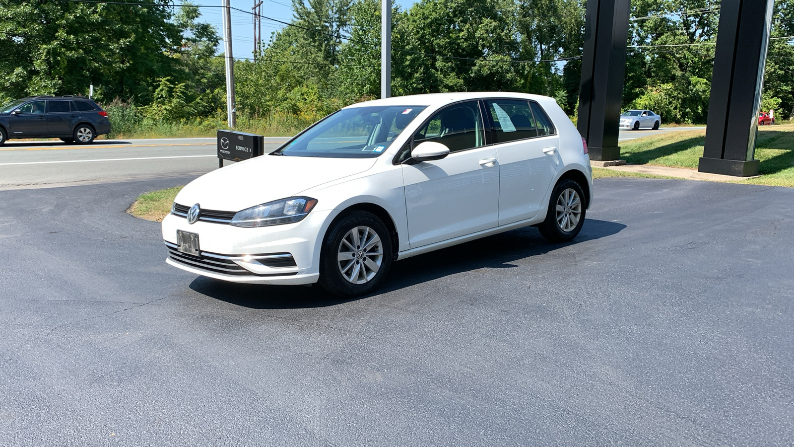 2019 Volkswagen Golf S 1