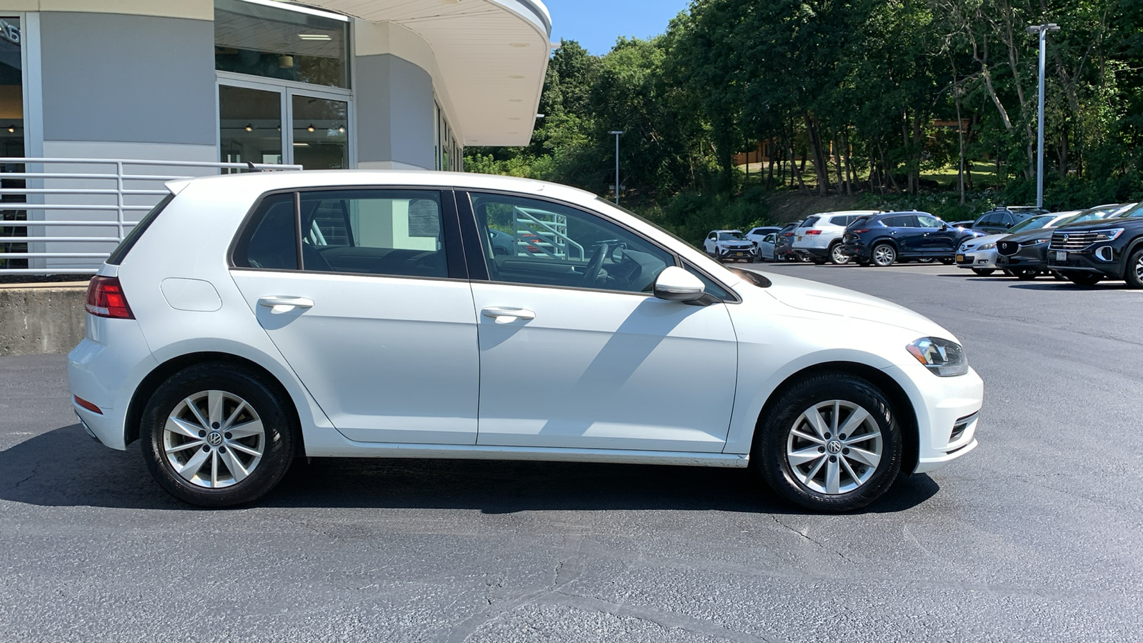 2019 Volkswagen Golf S 4