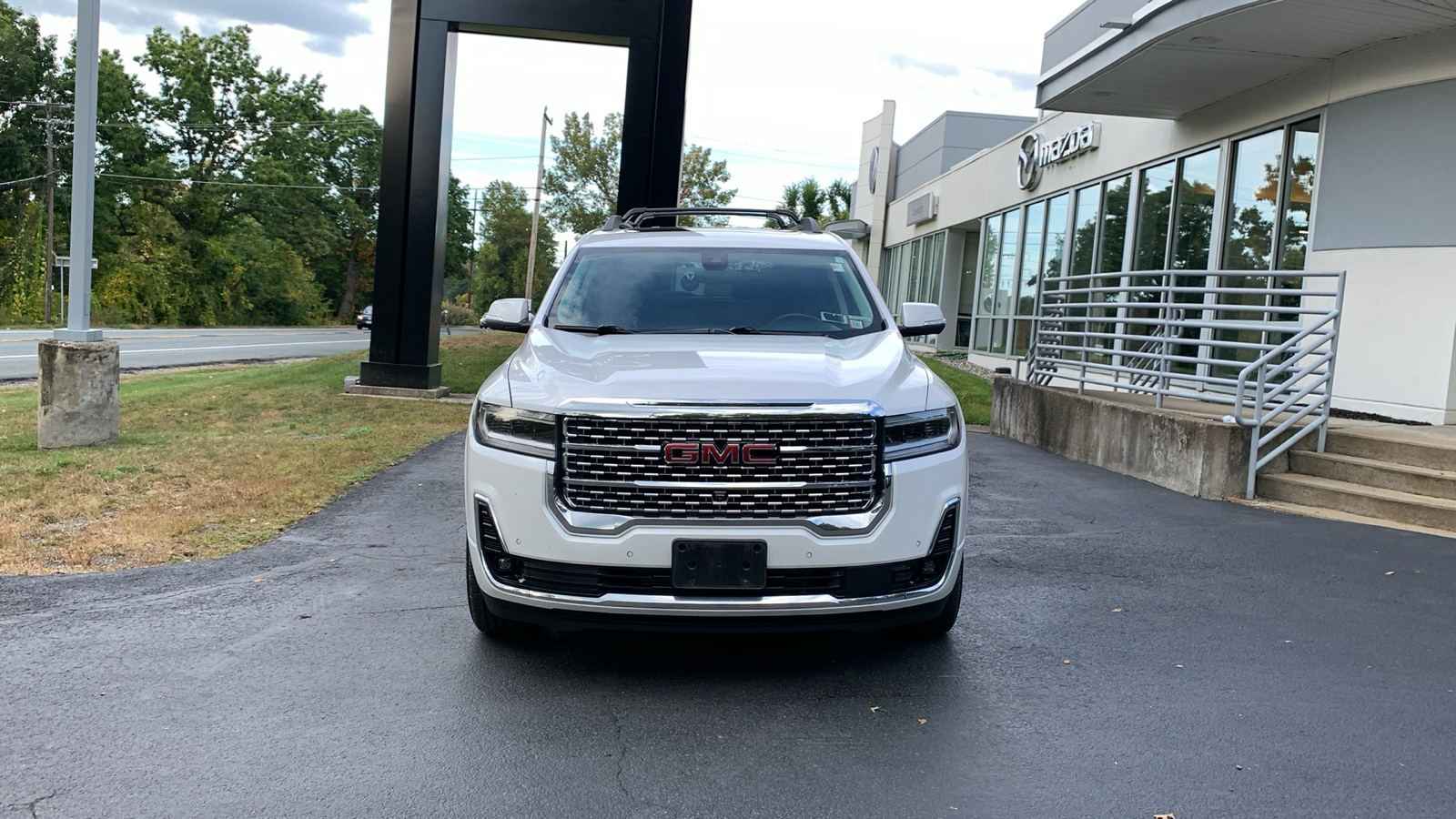 2020 GMC Acadia Denali 2