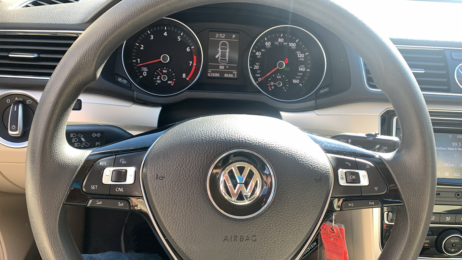 2017 Volkswagen Passat 1.8T S 15