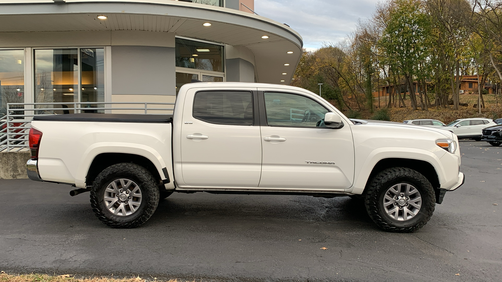 2019 Toyota Tacoma SR5 4