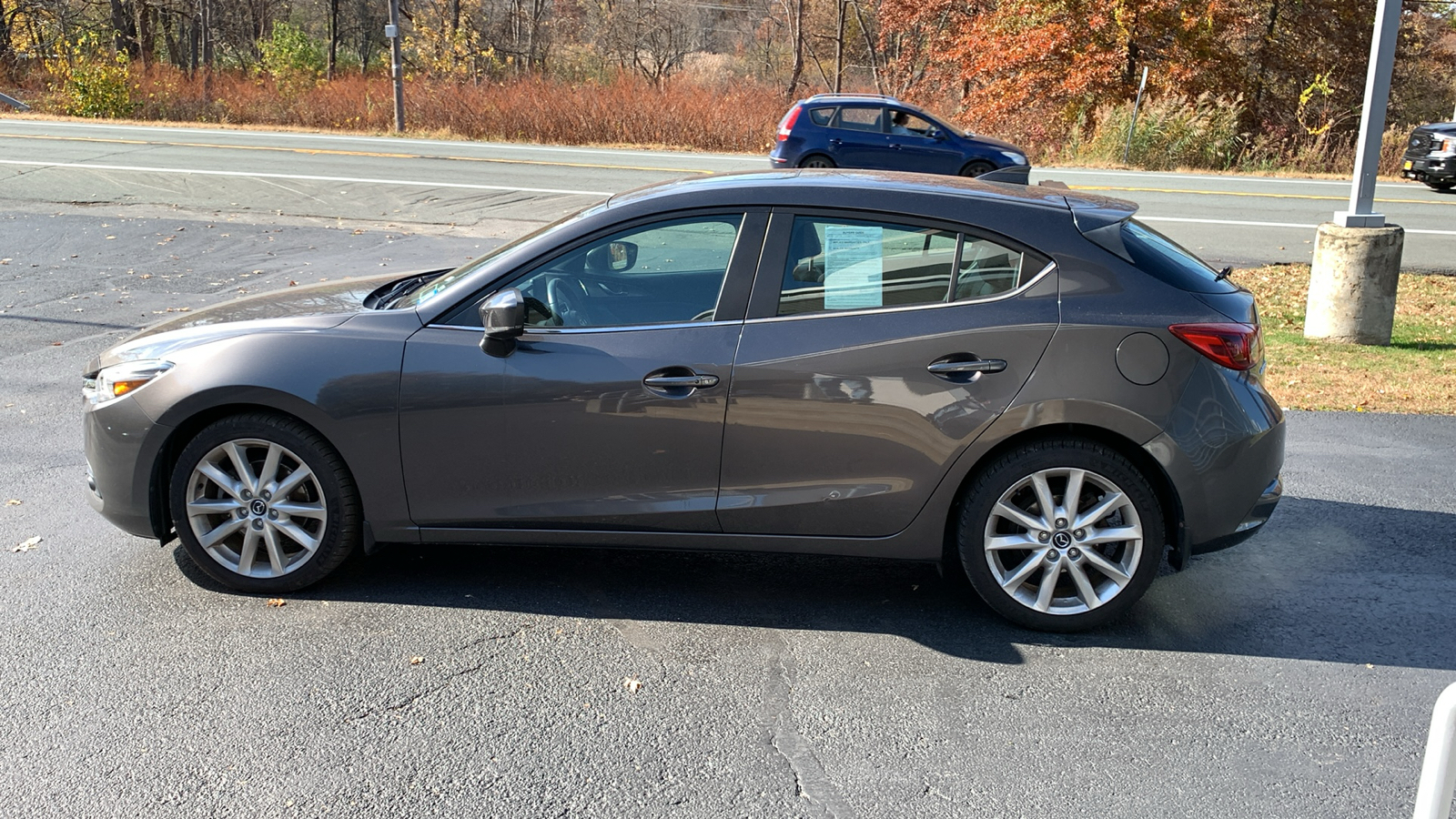 2017 Mazda Mazda3 Grand Touring 8