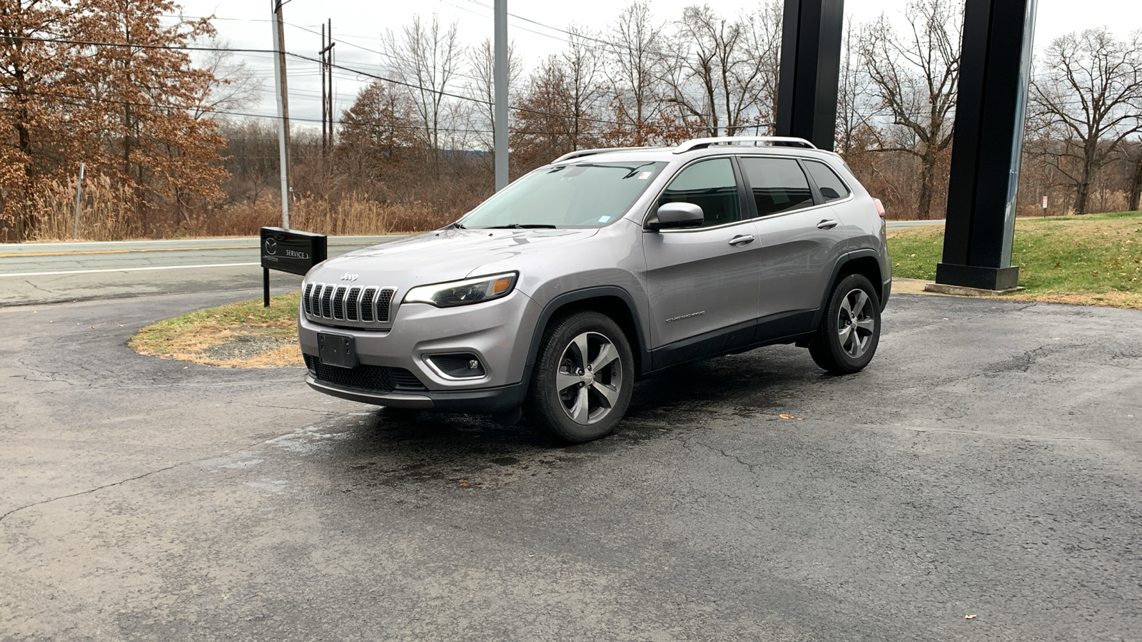 2019 Jeep Cherokee Limited 1