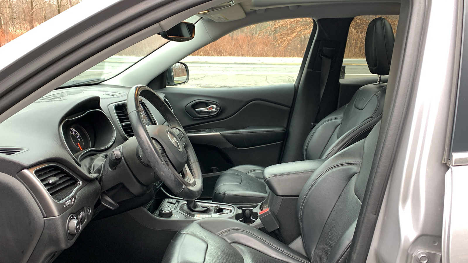 2019 Jeep Cherokee Limited 12