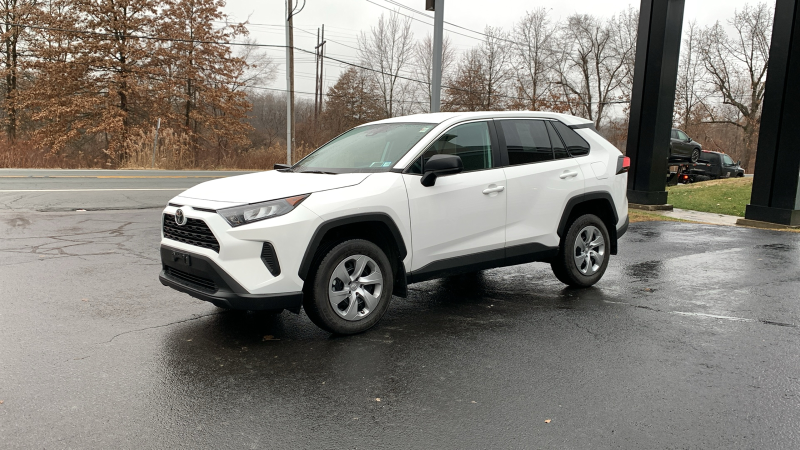 2022 Toyota RAV4 LE 1