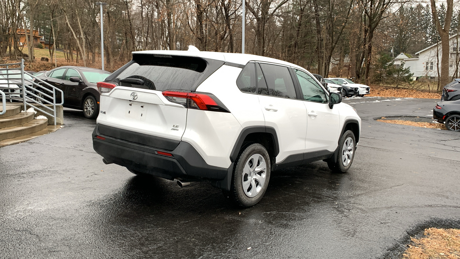 2022 Toyota RAV4 LE 5