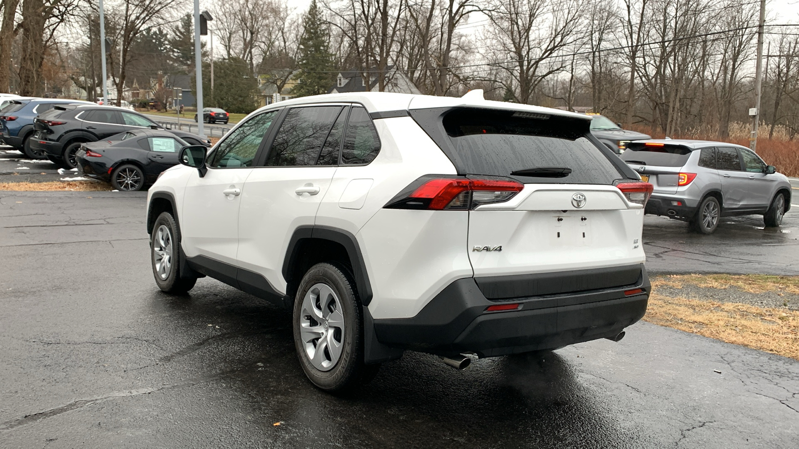 2022 Toyota RAV4 LE 7