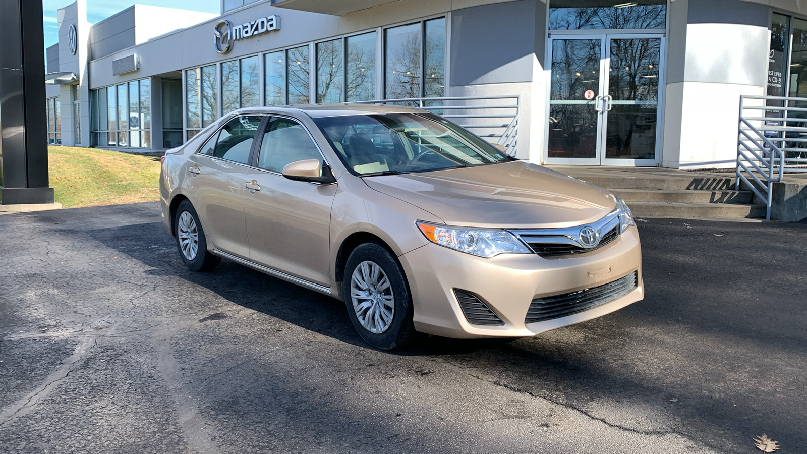 2012 Toyota Camry LE 3