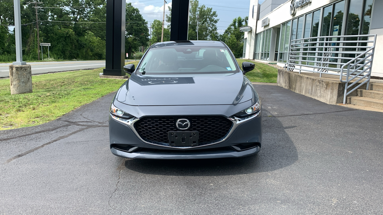 2022 Mazda Mazda3 Carbon Edition 2