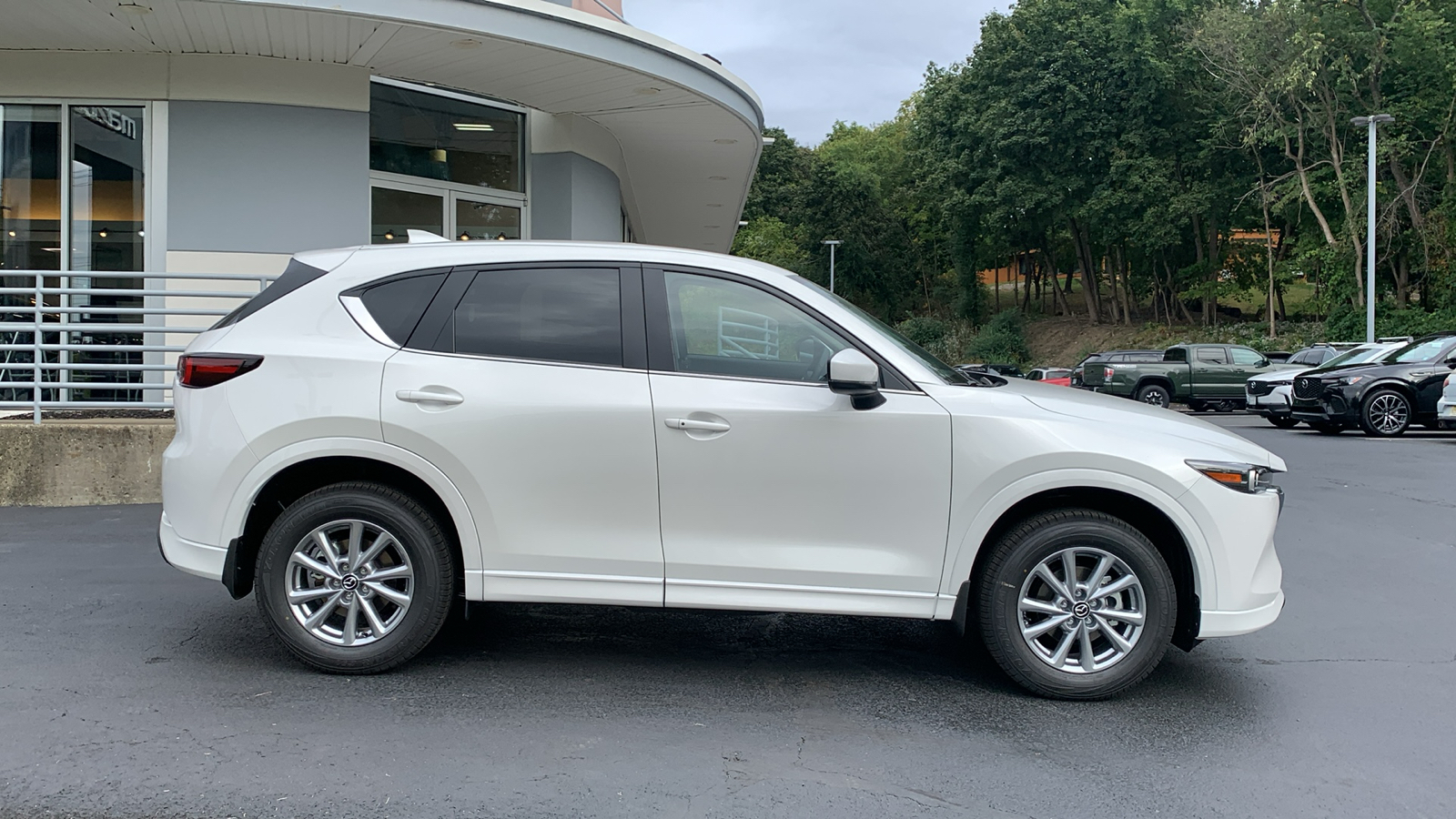 2025 Mazda CX-5 2.5 S Preferred Package 4