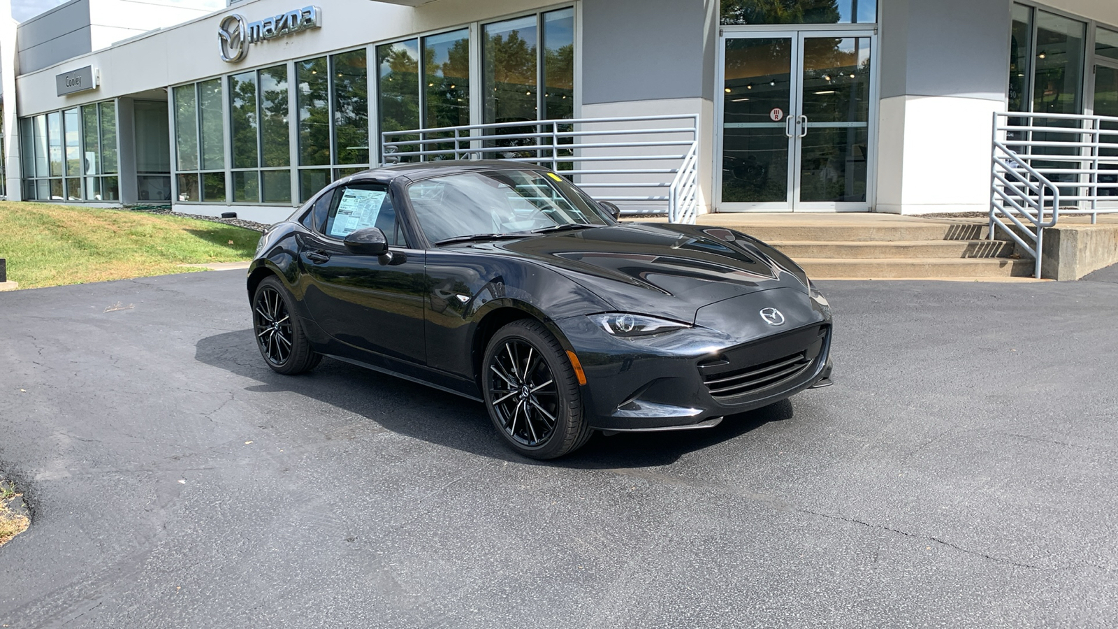 2024 Mazda MX-5 Miata RF Grand Touring 3