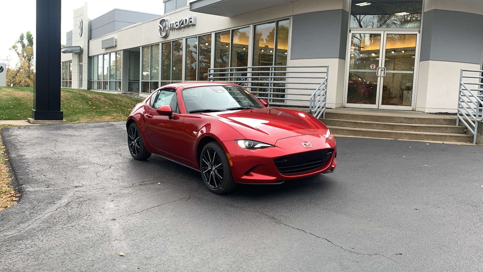 2024 Mazda MX-5 Miata RF Grand Touring 3