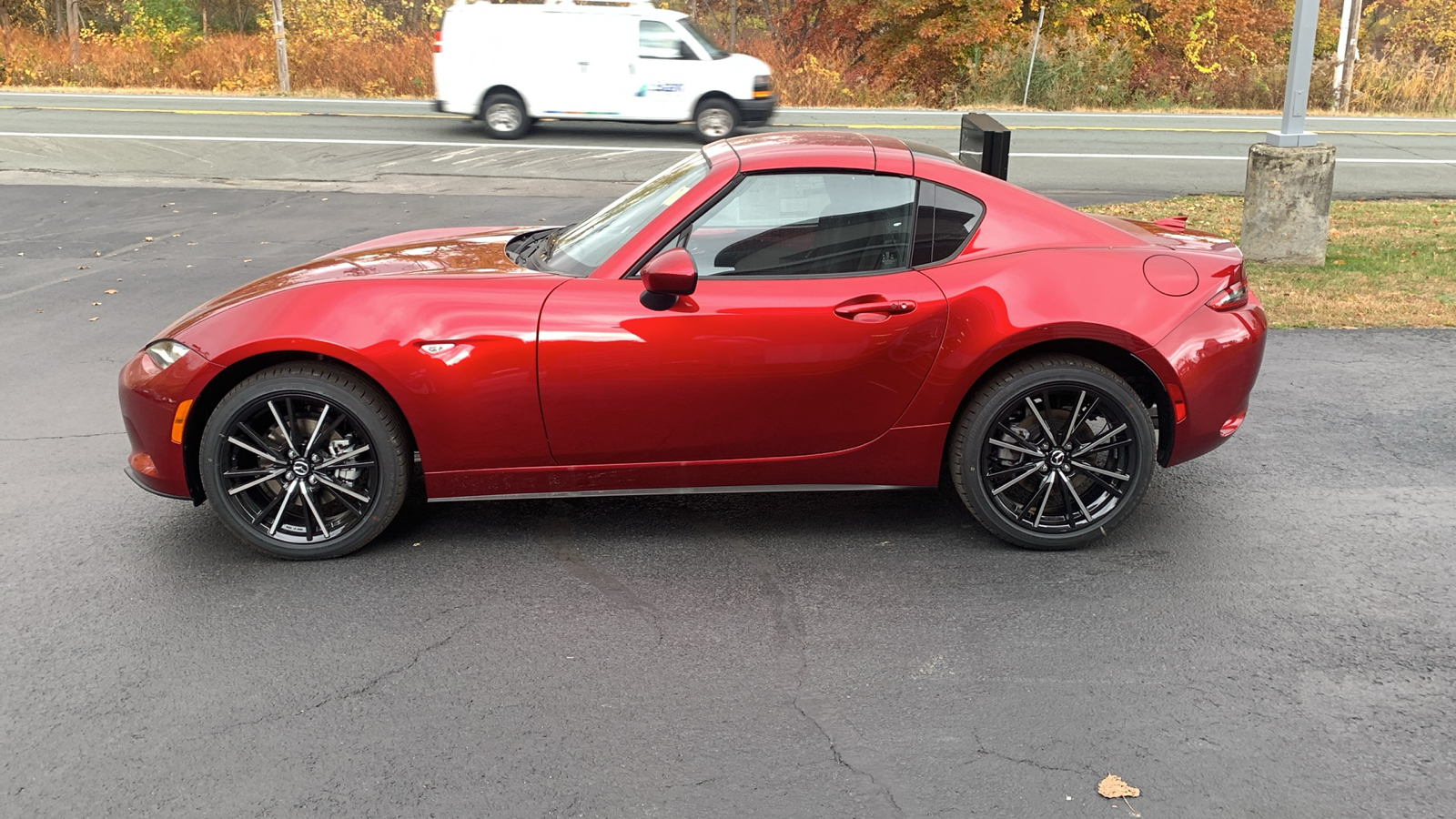 2024 Mazda MX-5 Miata RF Grand Touring 8