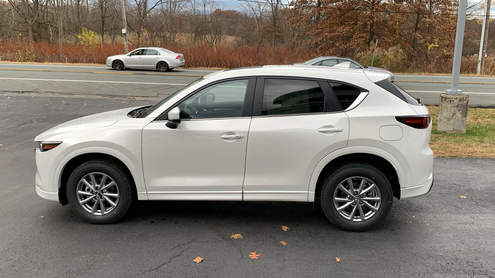 2025 Mazda CX-5 2.5 S Preferred Package 8