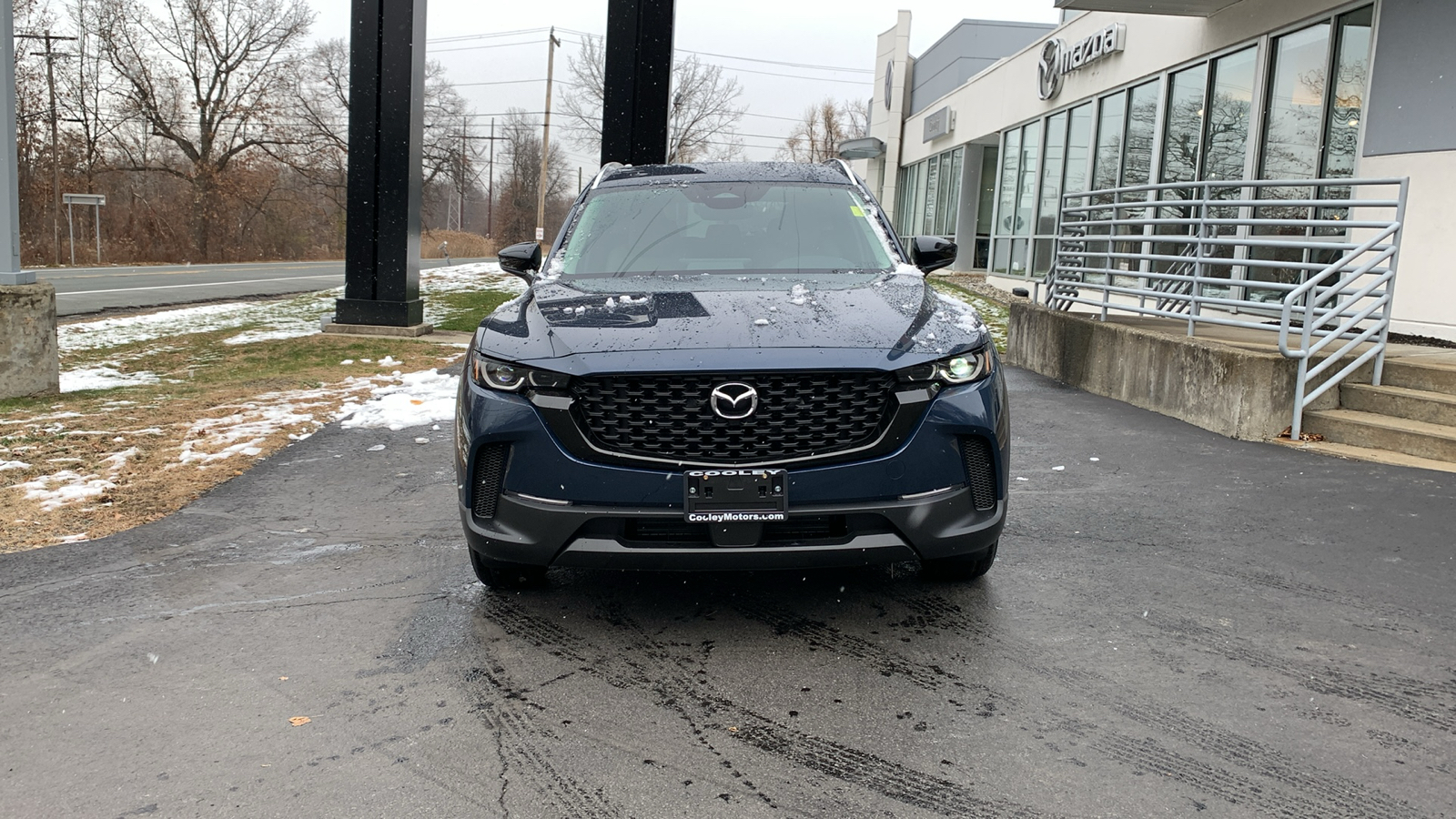 2025 Mazda CX-50 2.5 S Preferred Package 2