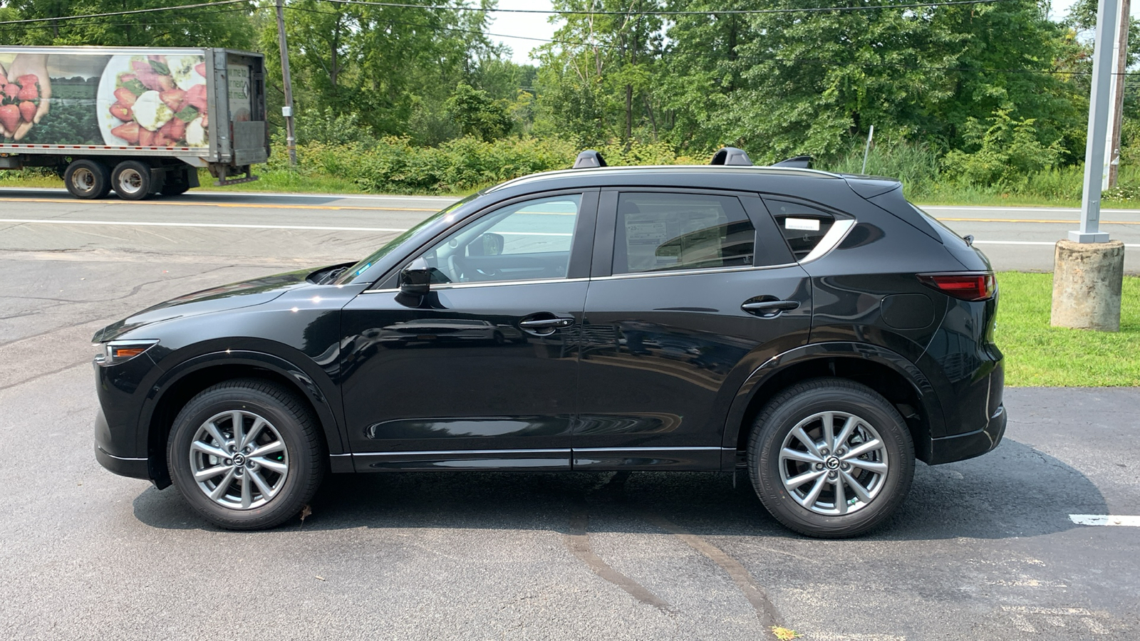 2024 Mazda CX-5 2.5 S Preferred Package 8