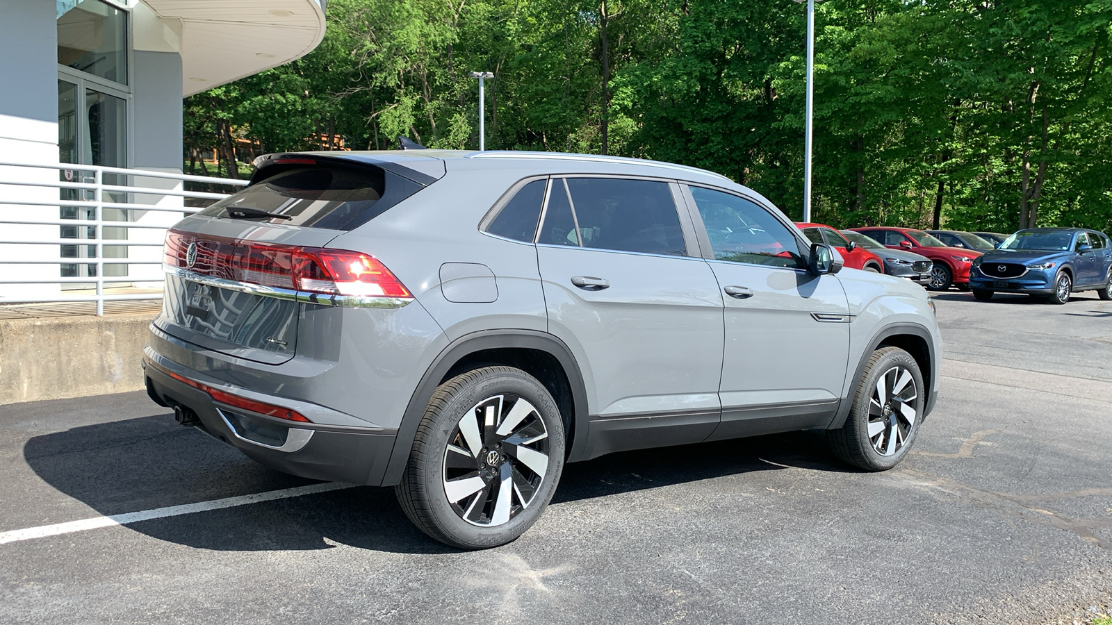 2024 Volkswagen Atlas Cross Sport 2.0T SE w/Technology 5