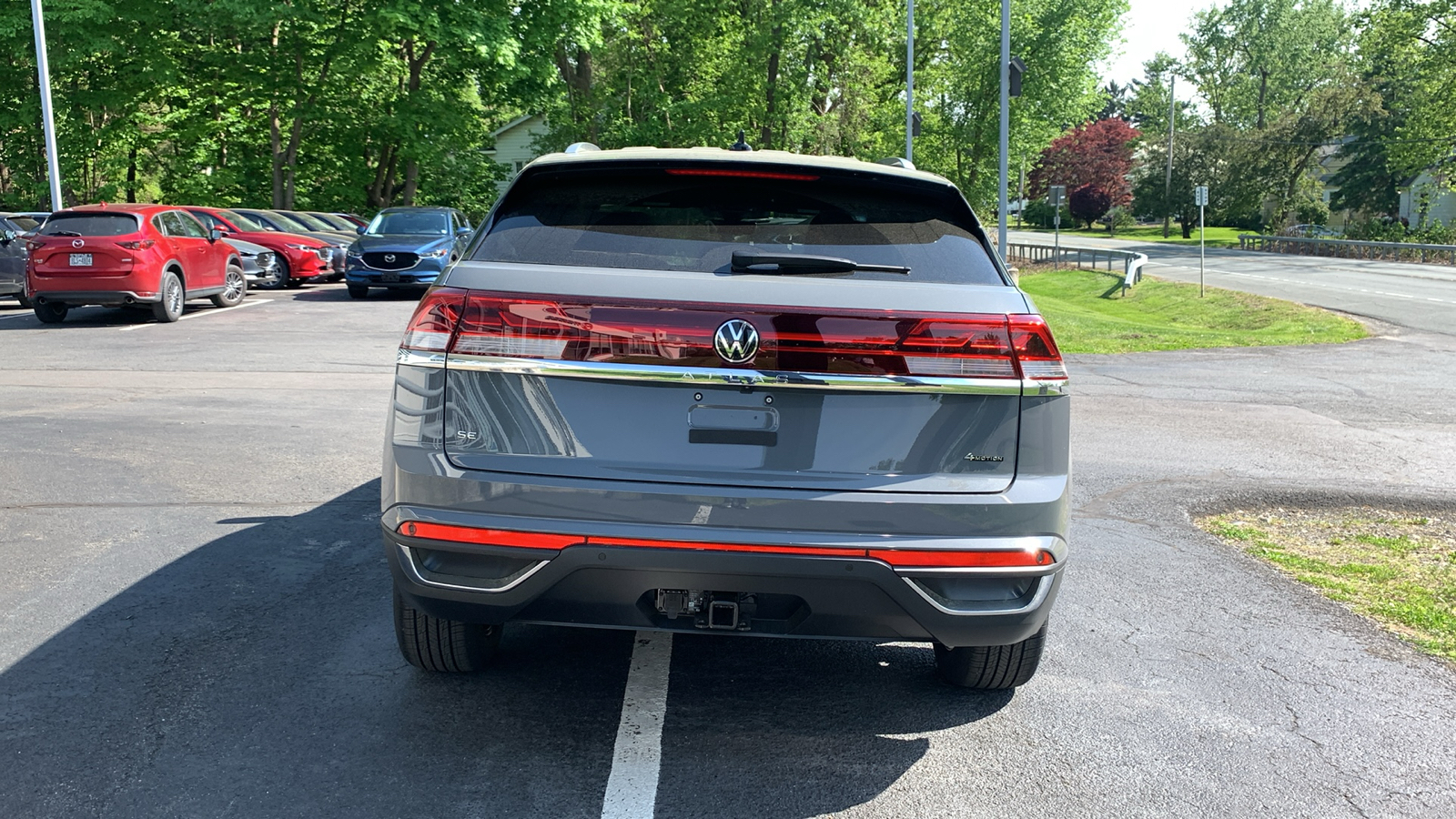 2024 Volkswagen Atlas Cross Sport 2.0T SE w/Technology 6