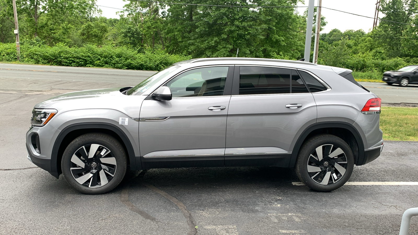 2024 Volkswagen Atlas Cross Sport 2.0T SEL 8