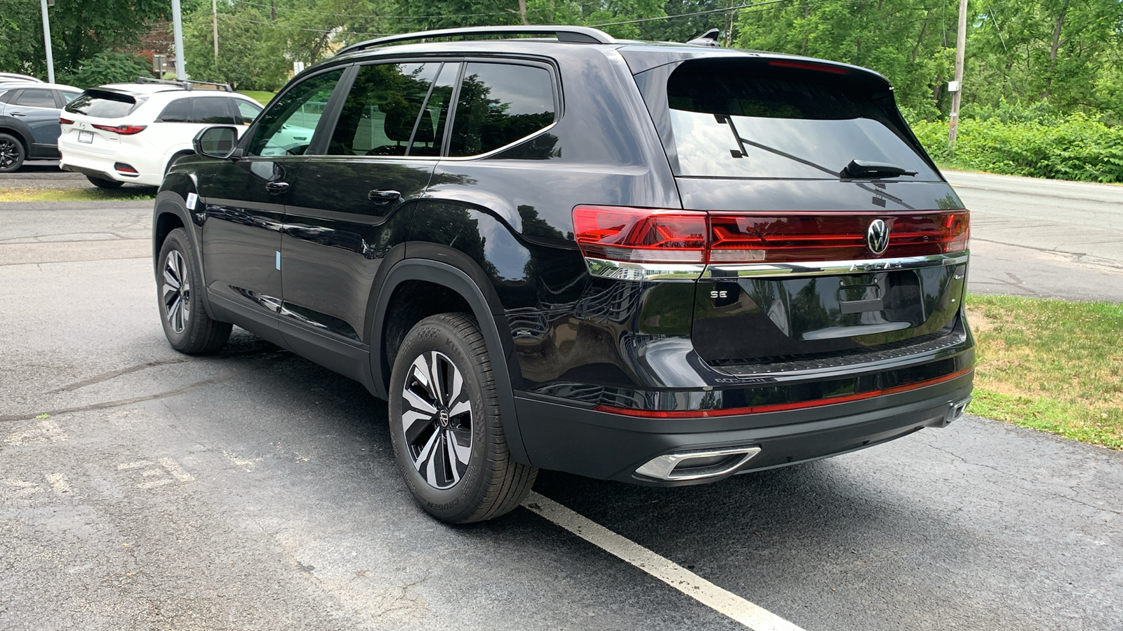 2024 Volkswagen Atlas 2.0T SE 7