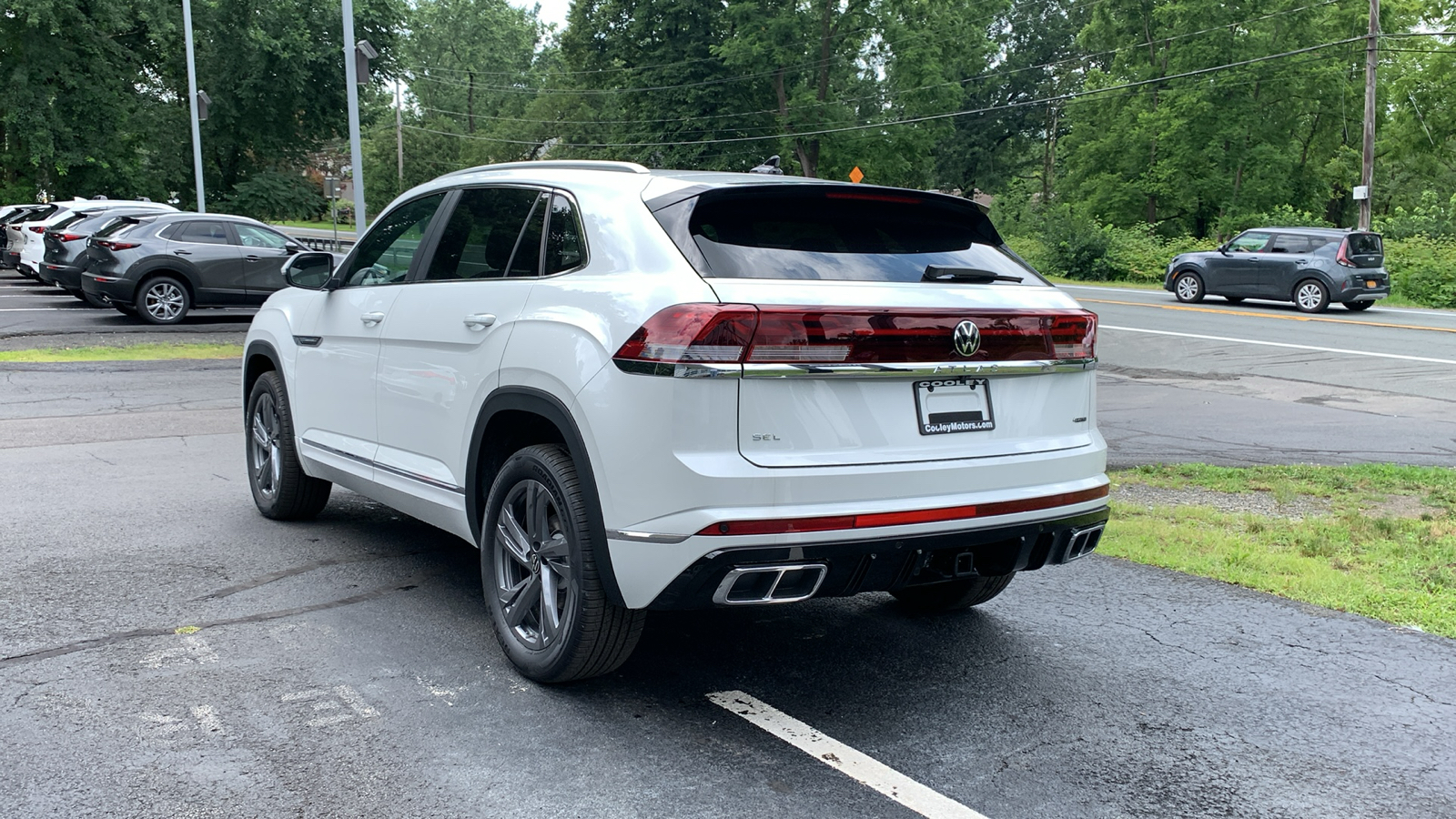 2024 Volkswagen Atlas Cross Sport 2.0T SEL R-Line 7