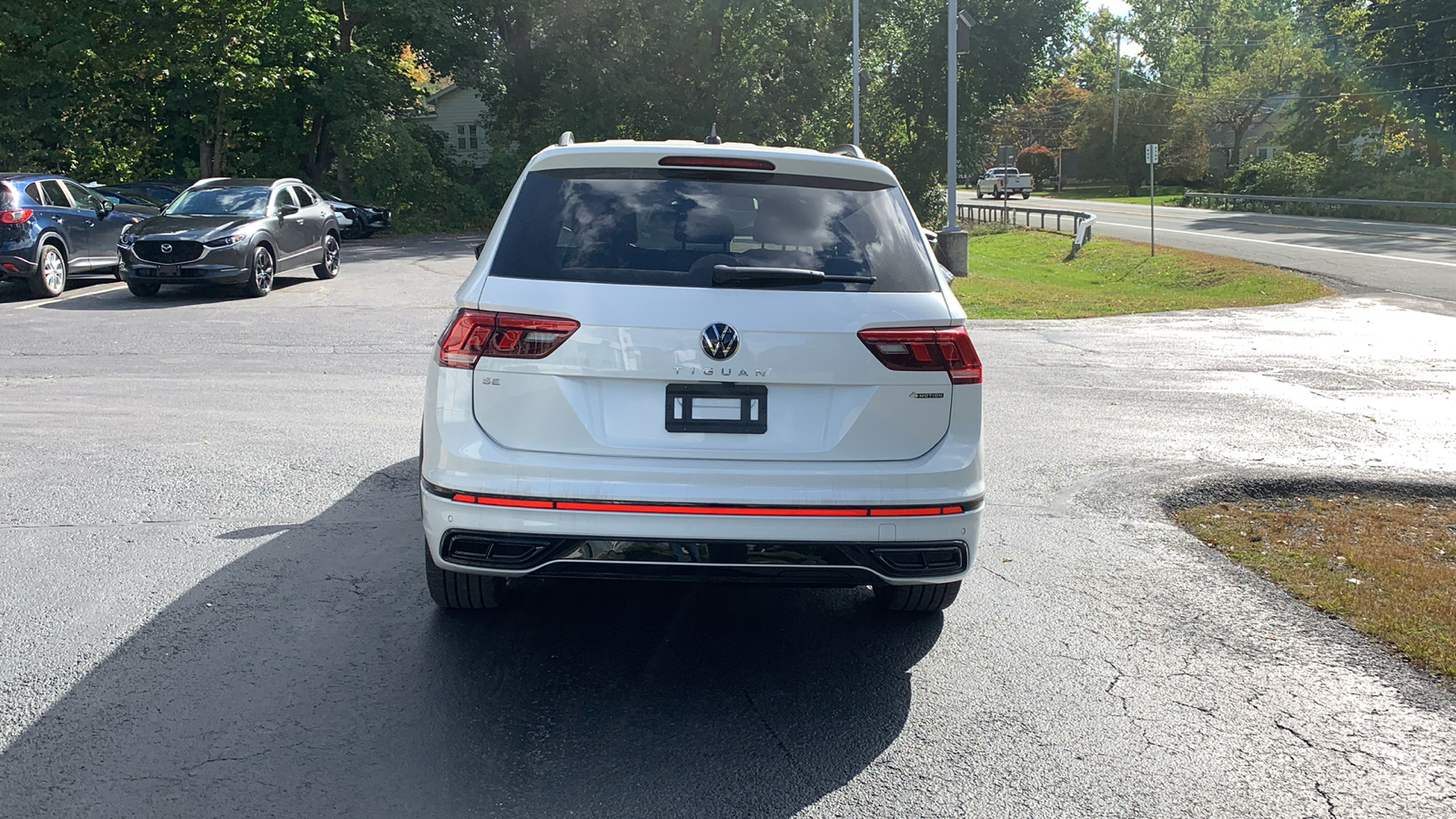 2024 Volkswagen Tiguan 2.0T SE R-Line Black 6