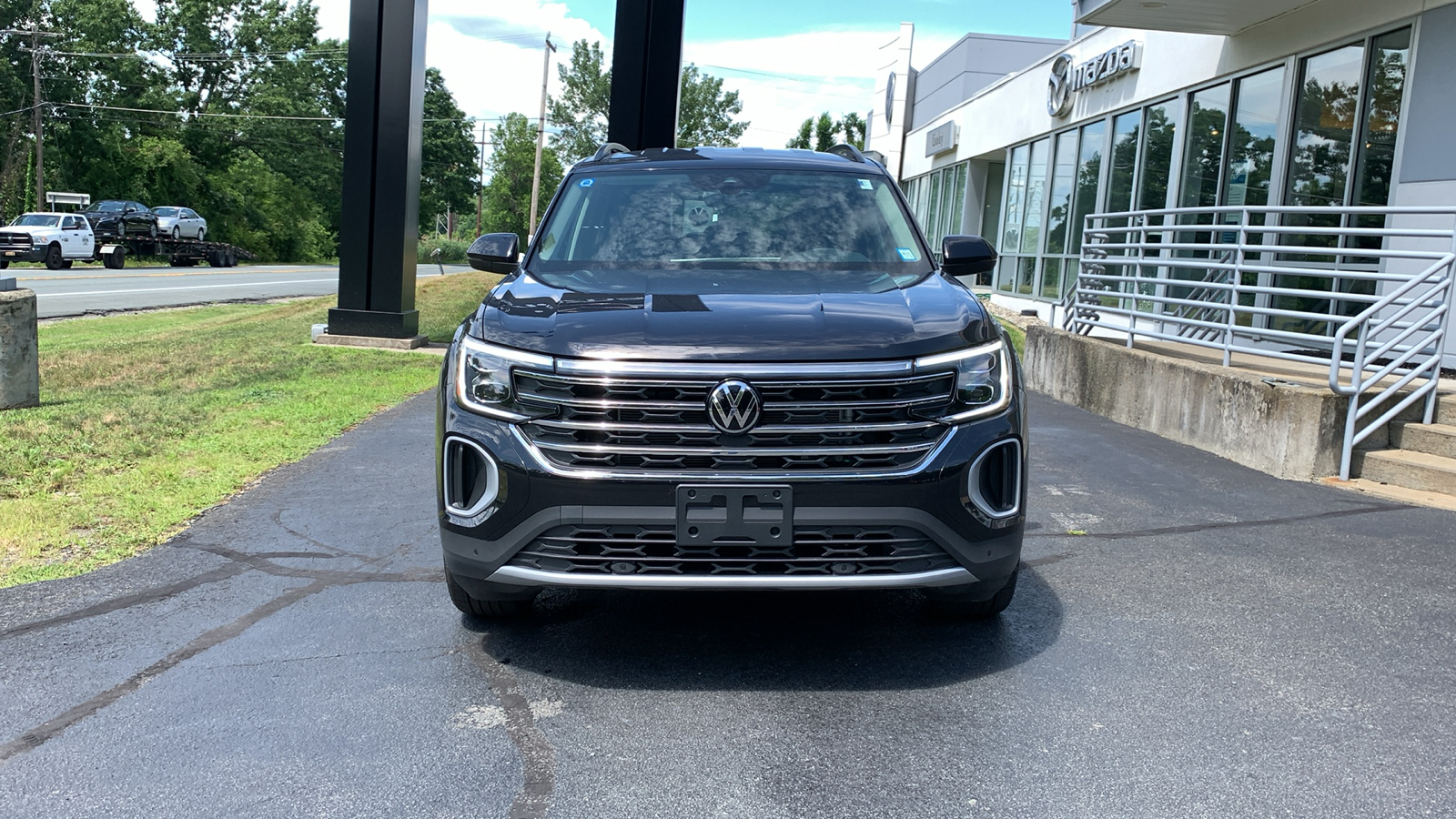 2024 Volkswagen Atlas 2.0T SE w/Technology 2