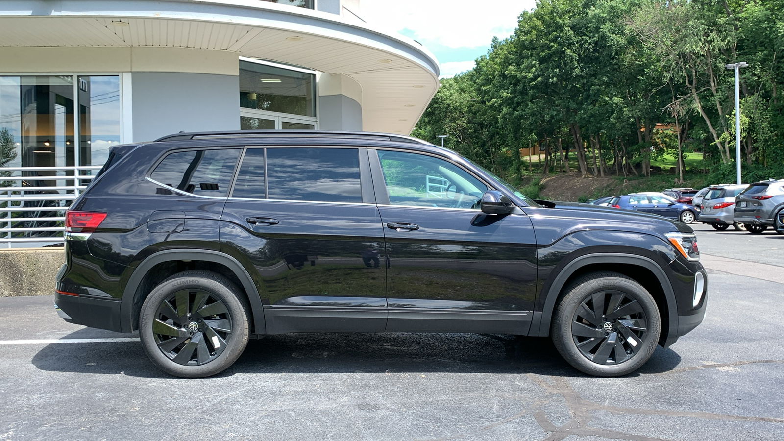 2024 Volkswagen Atlas 2.0T SE w/Technology 4