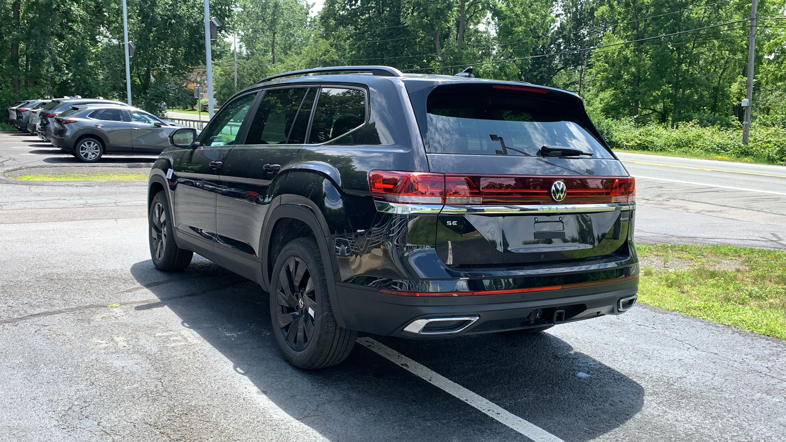 2024 Volkswagen Atlas 2.0T SE w/Technology 7