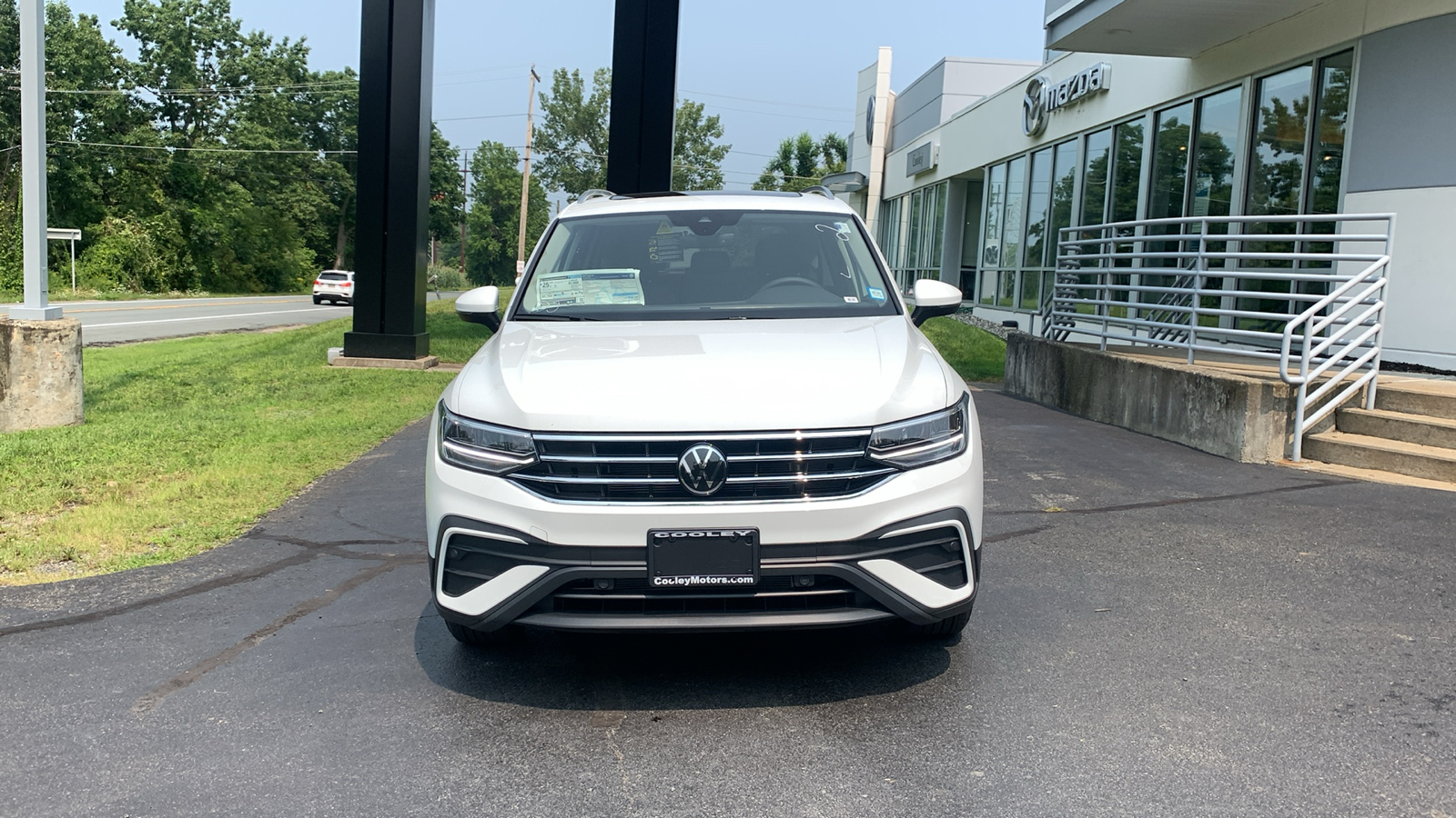 2024 Volkswagen Tiguan 2.0T SE 2