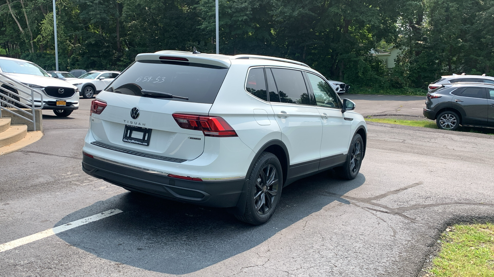 2024 Volkswagen Tiguan 2.0T SE 5