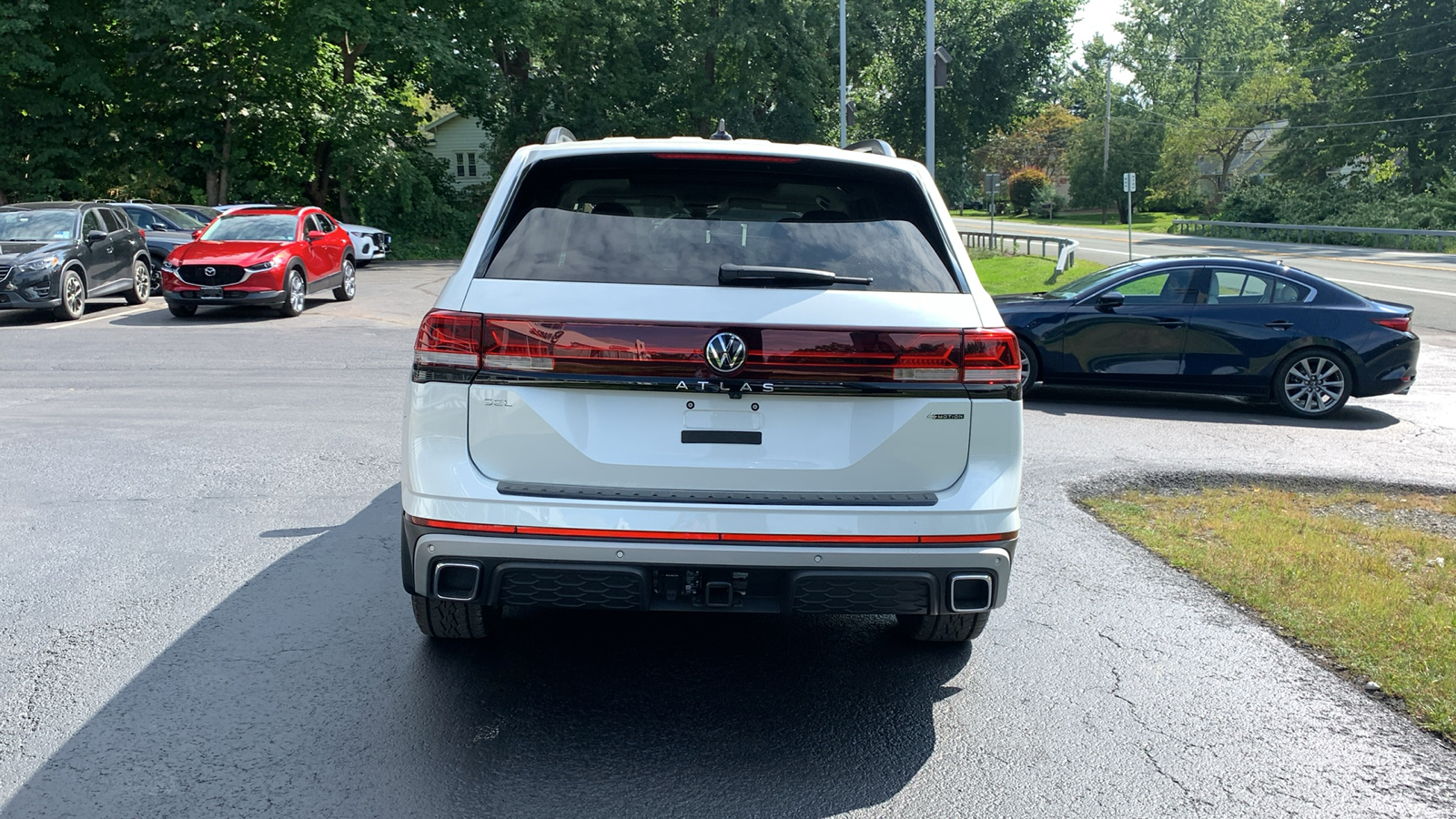 2024 Volkswagen Atlas 2.0T Peak Edition SEL 6