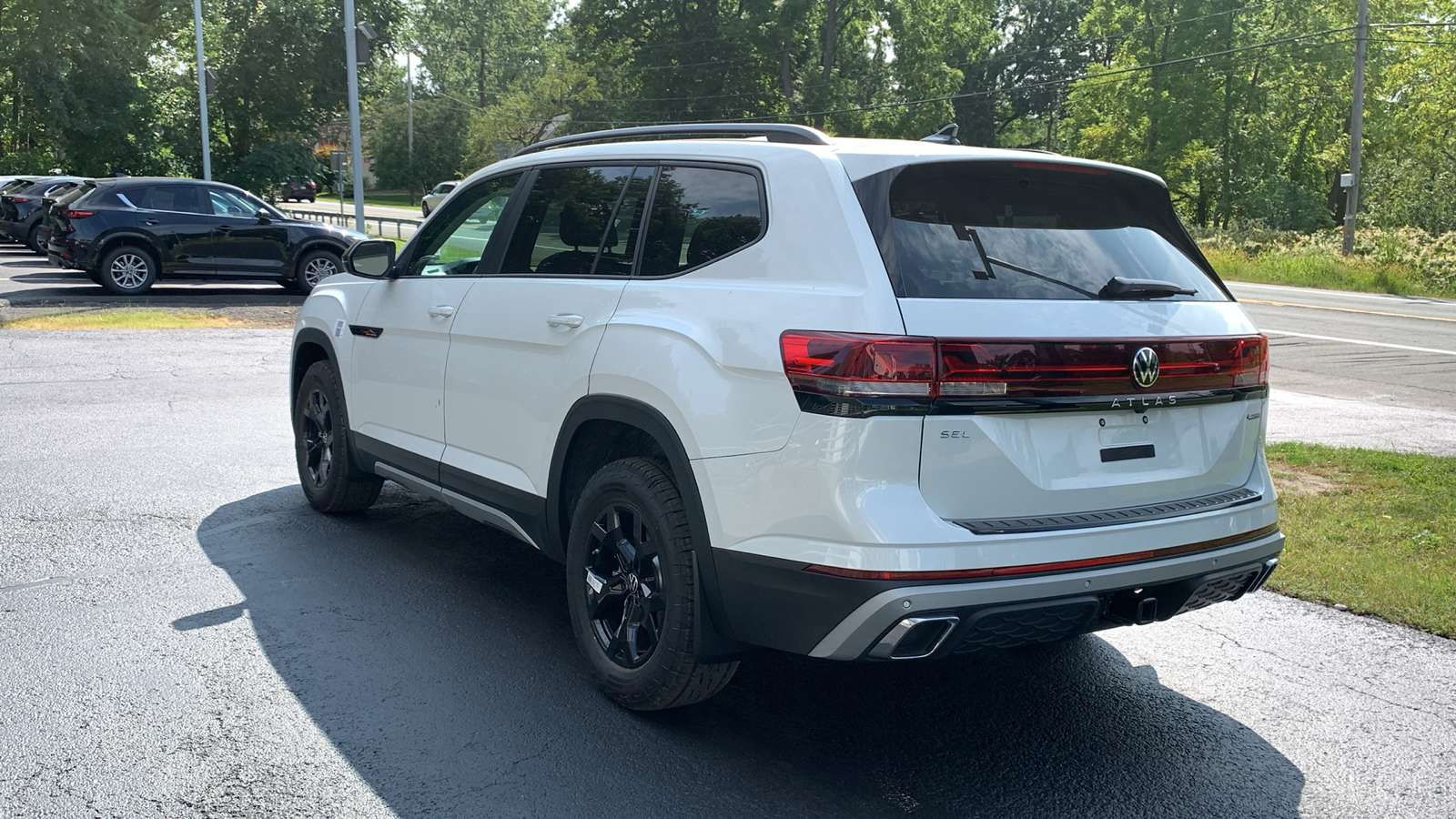 2024 Volkswagen Atlas 2.0T Peak Edition SEL 7