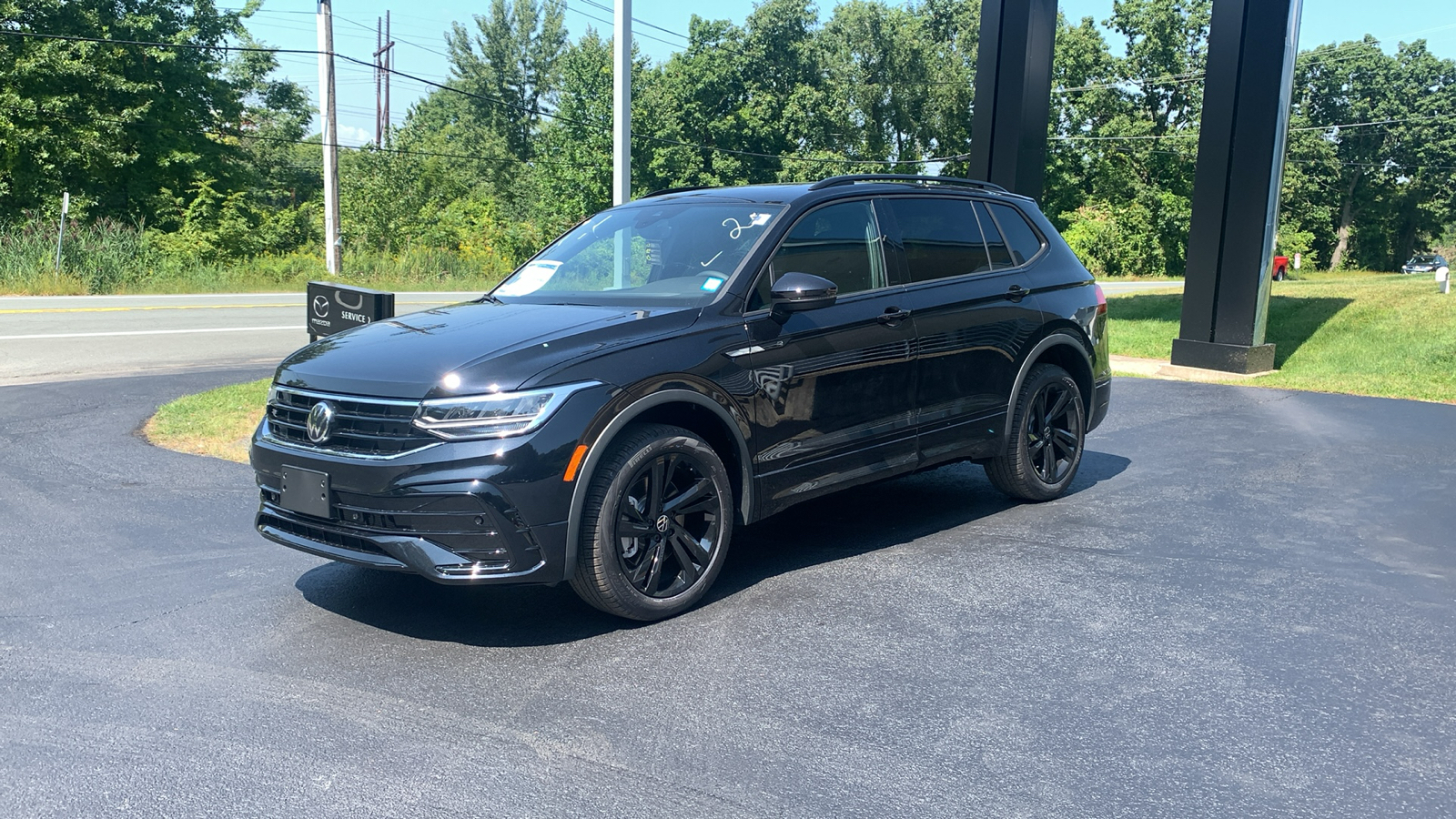 2024 Volkswagen Tiguan 2.0T SE R-Line Black 1