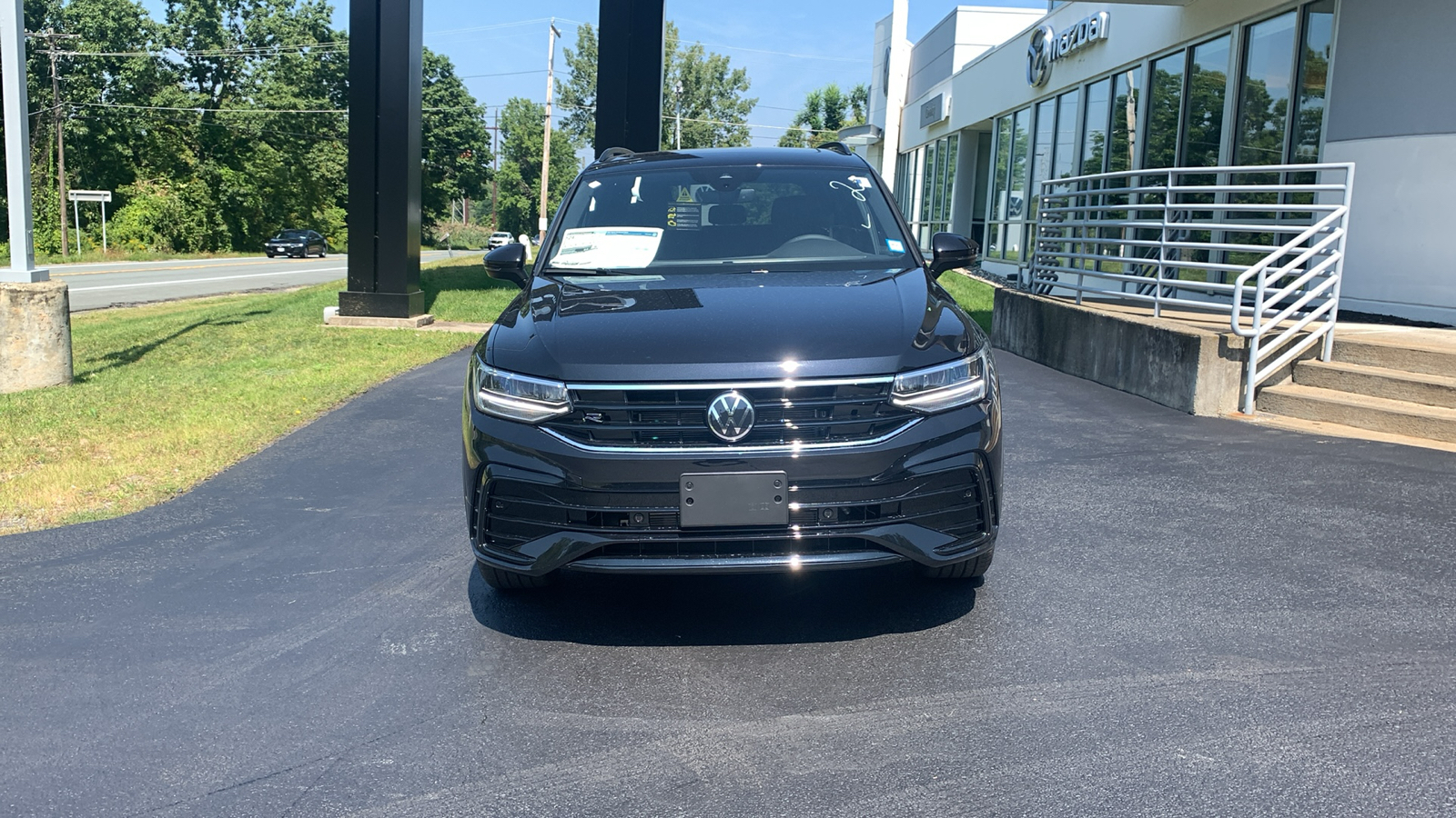 2024 Volkswagen Tiguan 2.0T SE R-Line Black 2