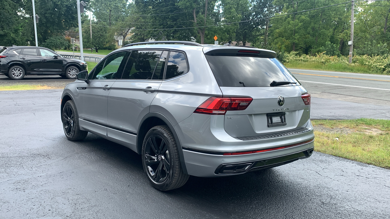 2024 Volkswagen Tiguan 2.0T SE R-Line Black 7