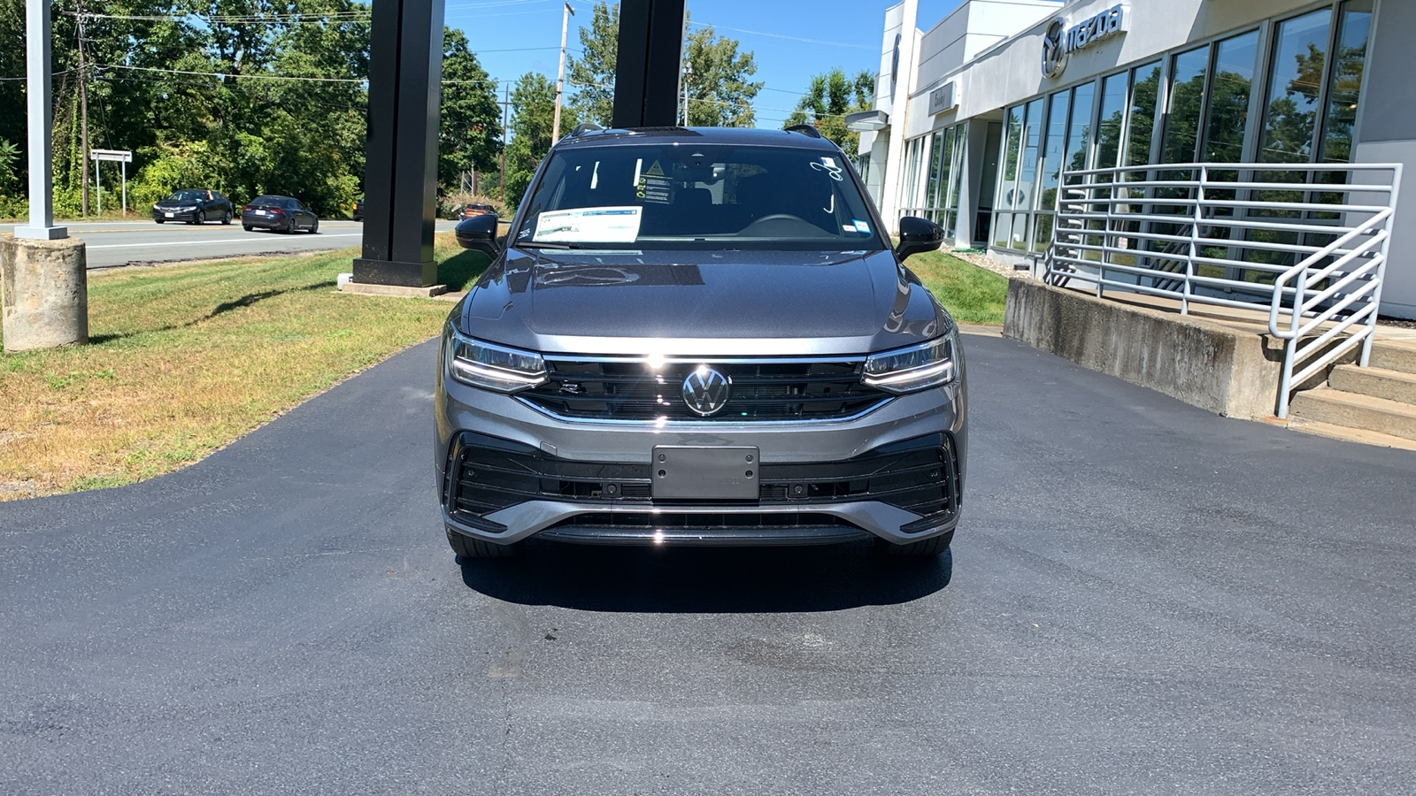 2024 Volkswagen Tiguan 2.0T SE R-Line Black 2