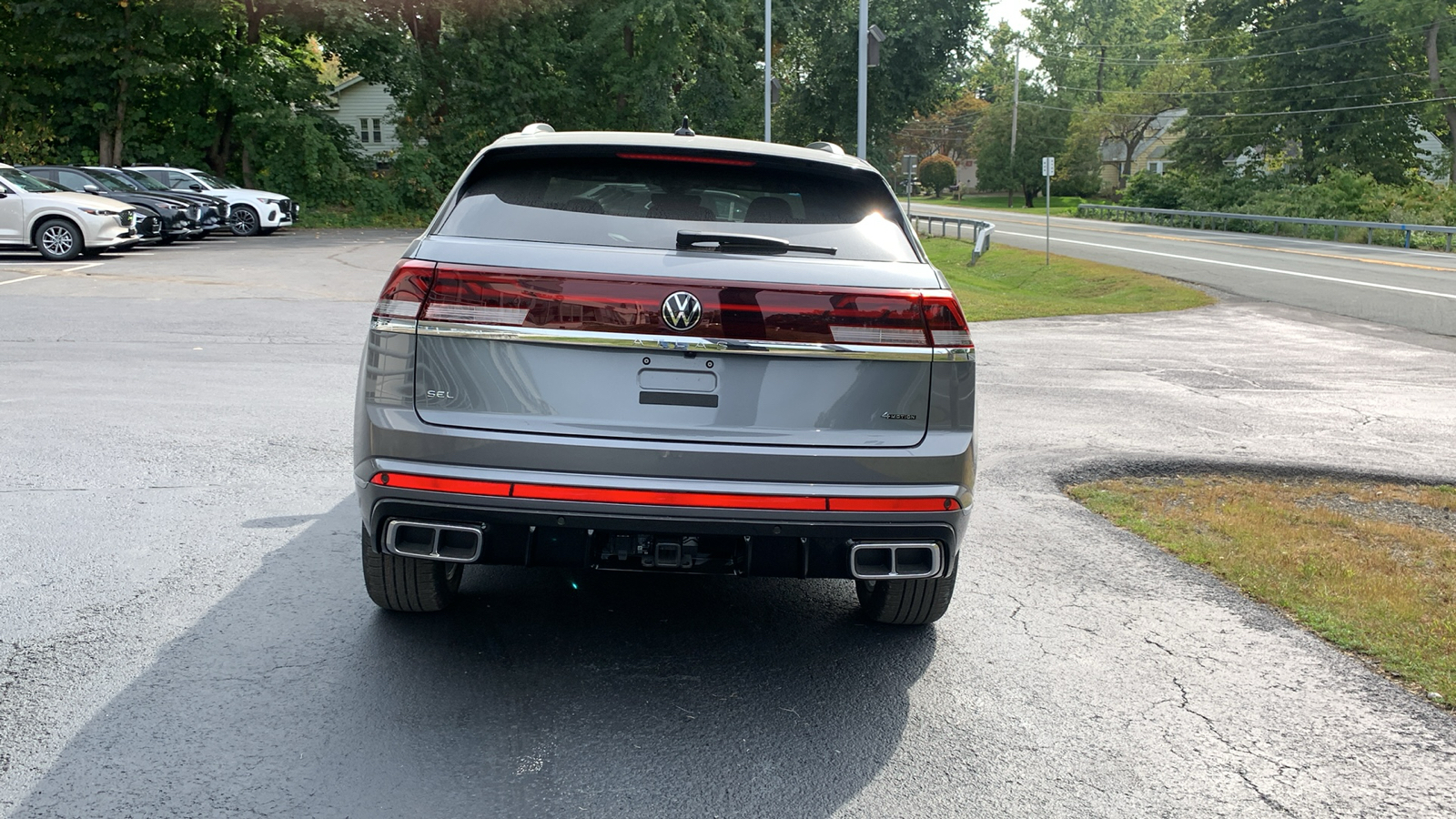 2024 Volkswagen Atlas Cross Sport 2.0T SEL R-Line 6