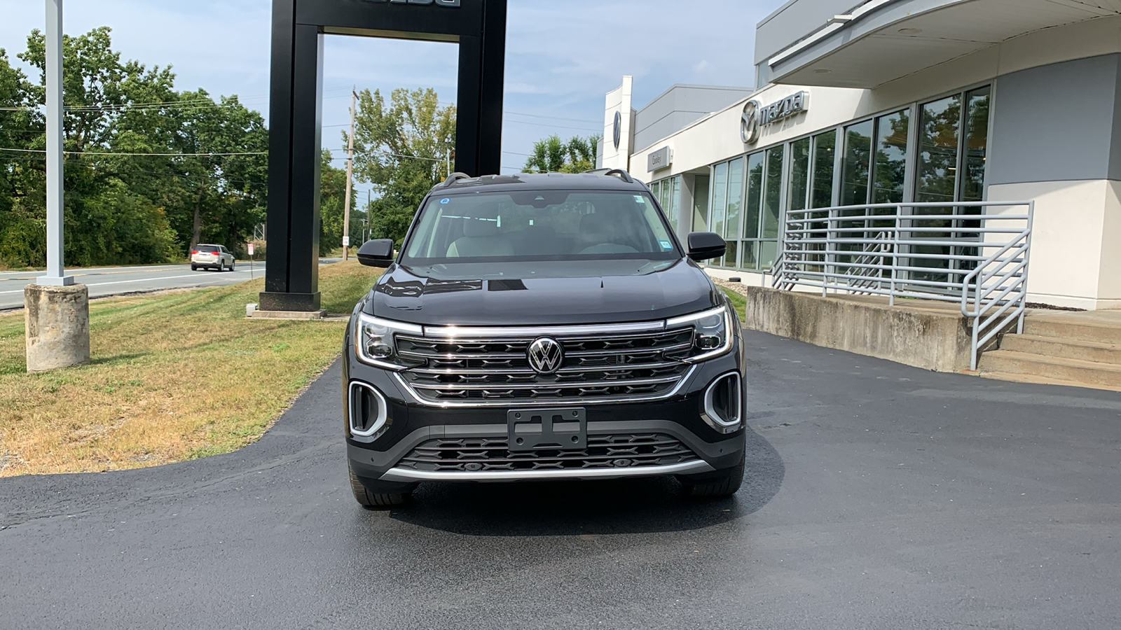 2024 Volkswagen Atlas 2.0T SE w/Technology 2