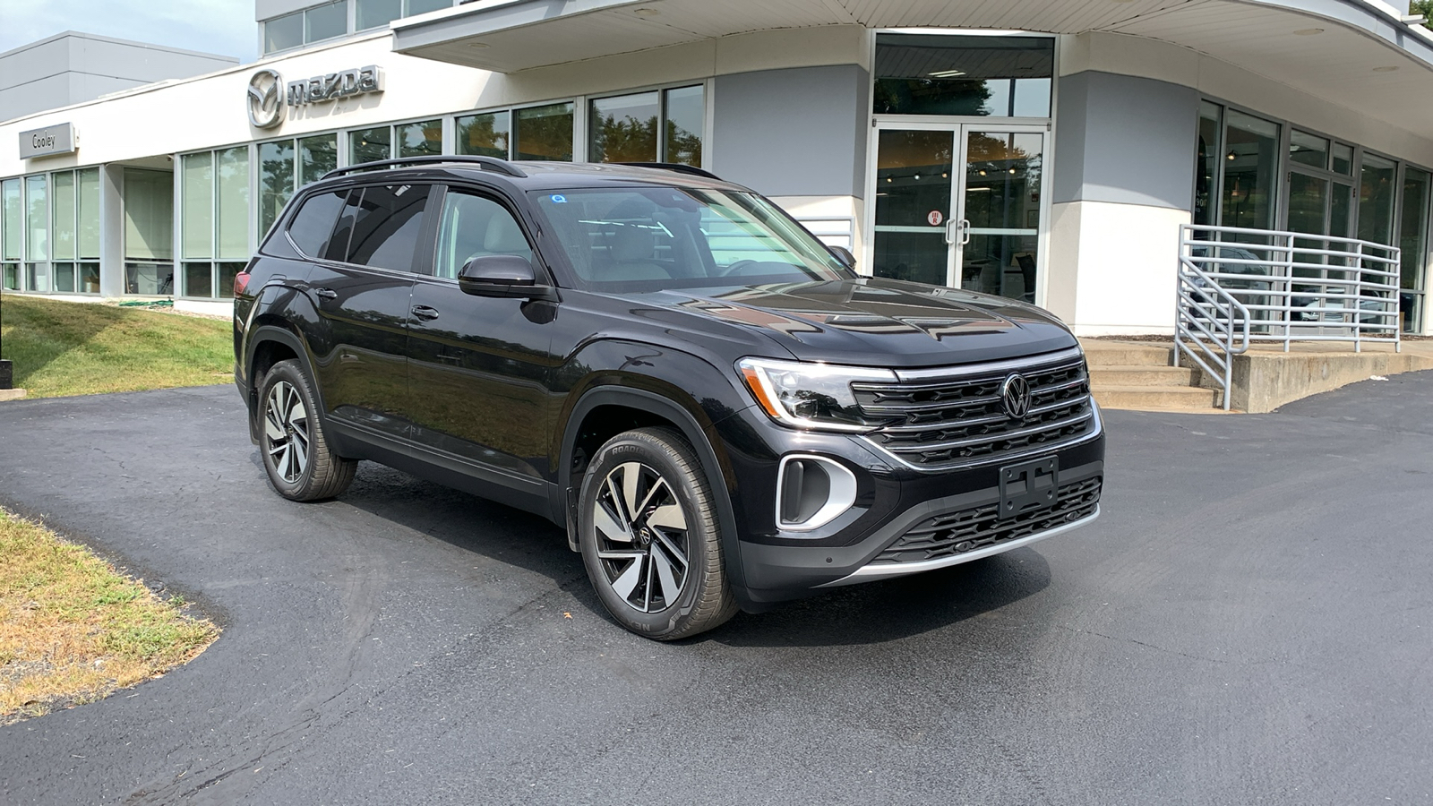 2024 Volkswagen Atlas 2.0T SE w/Technology 3