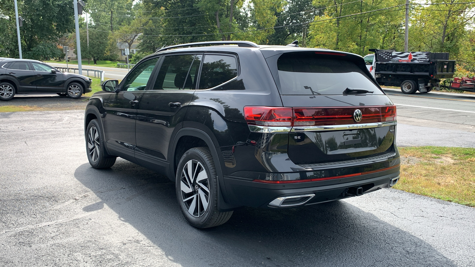 2024 Volkswagen Atlas 2.0T SE w/Technology 7