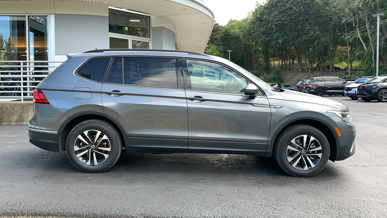 2024 Volkswagen Tiguan 2.0T S 4