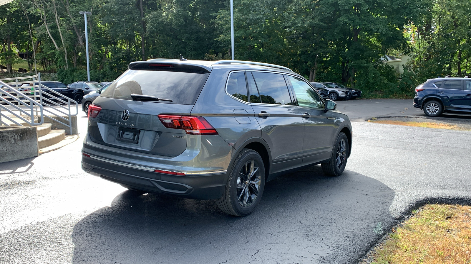 2024 Volkswagen Tiguan 2.0T SE 5