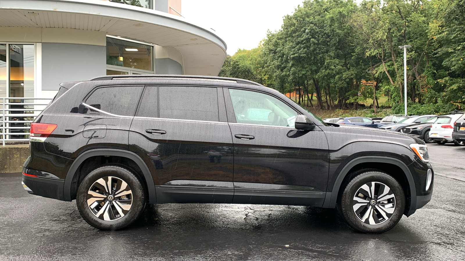 2024 Volkswagen Atlas 2.0T SE 4